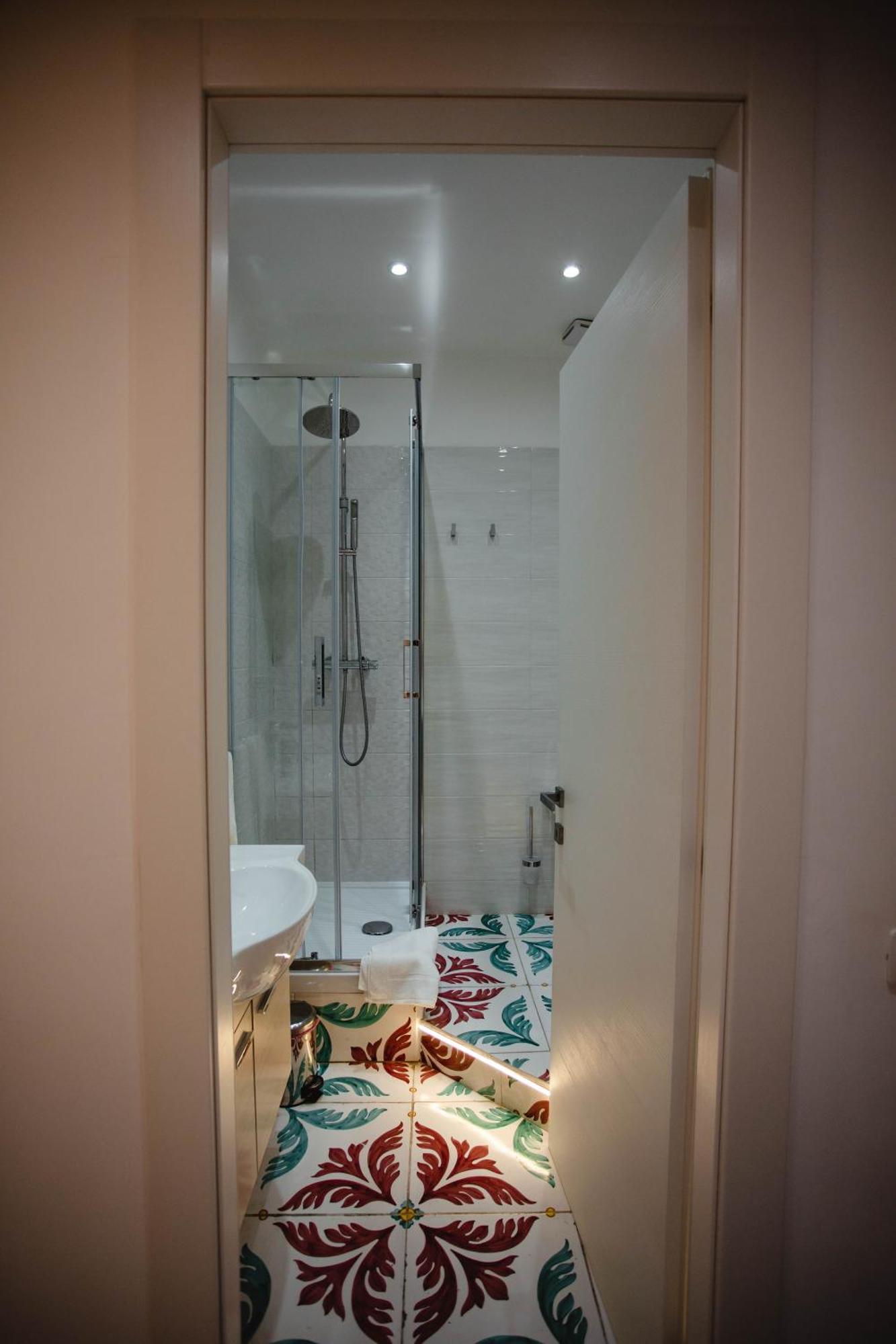 Delfini Trevi House Rom